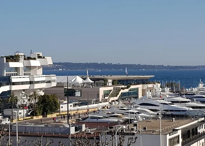 La Goelette - Palais Des Festivals